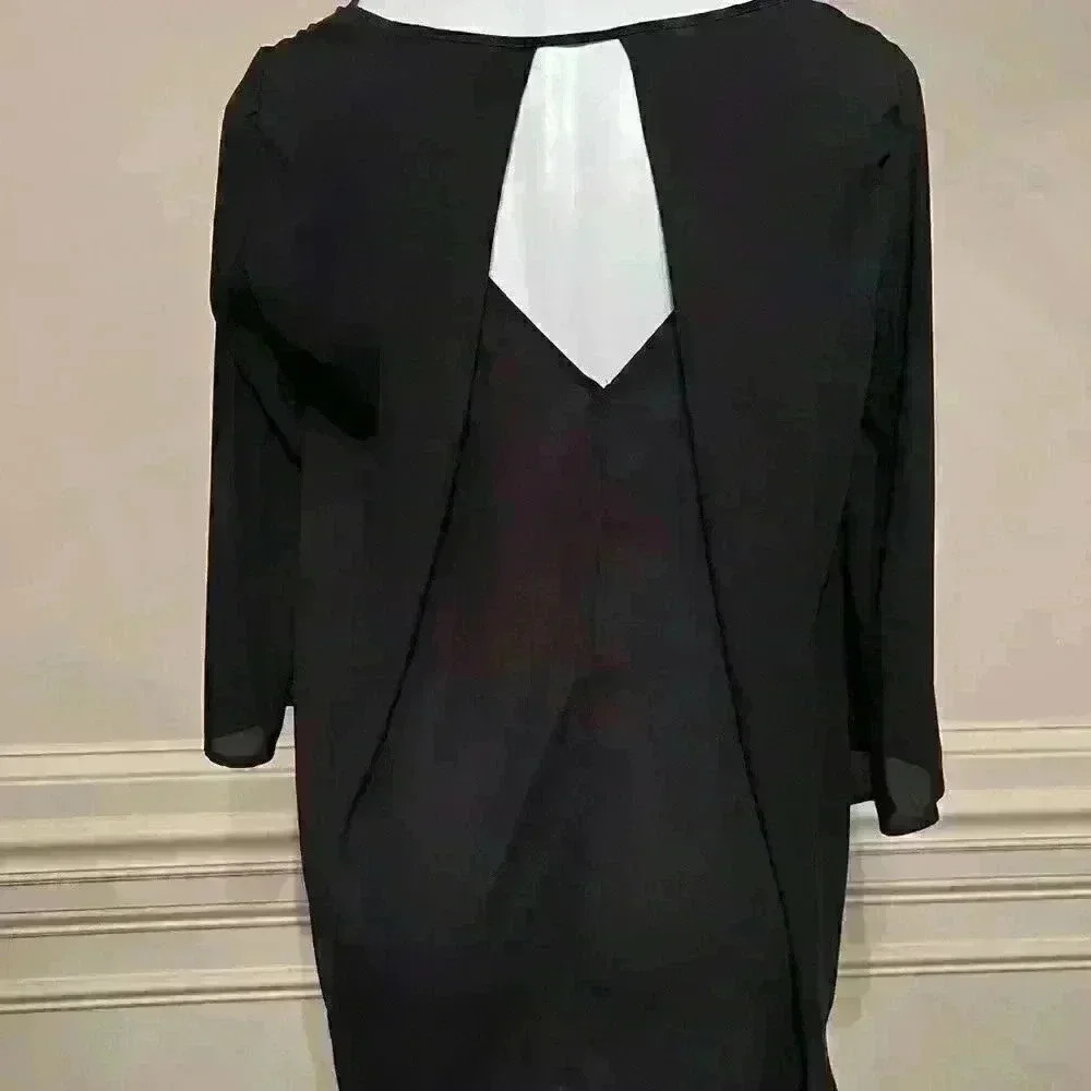 Fun and flowy shirt size Small/Medium - Picture 3 of 6